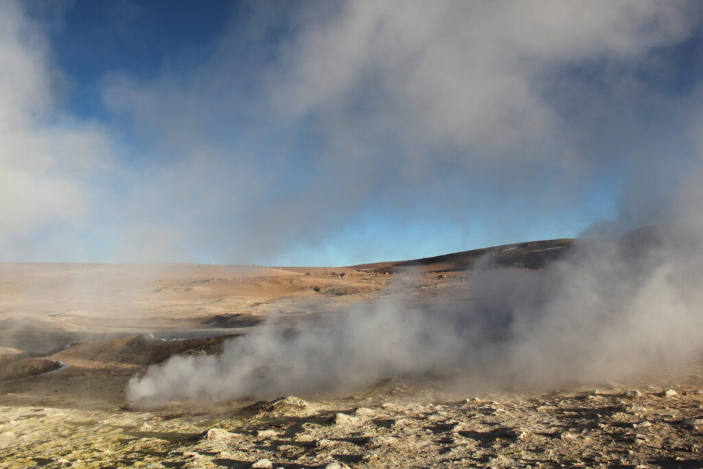 Complete Tour of the Uyuni Salt Flats and Colored Lagoons: Volcanic zone