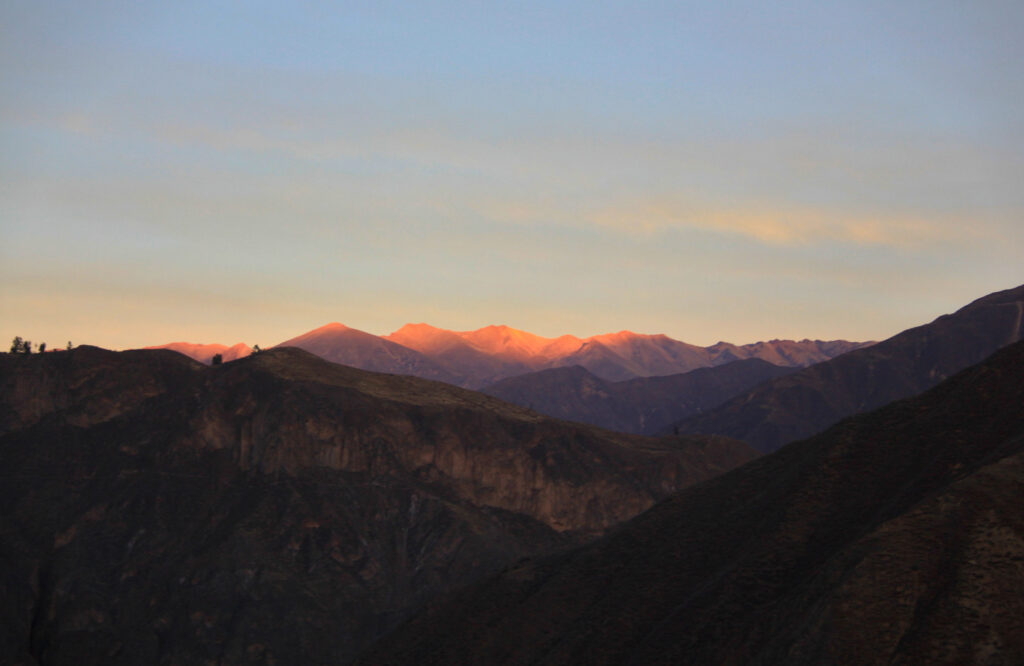 Colca Canyon - Sunrise on the hike to Cabanaconde
